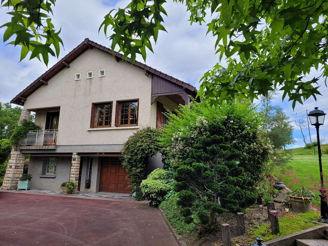 Maison à SAINT-POURCAIN-SUR-SIOULE