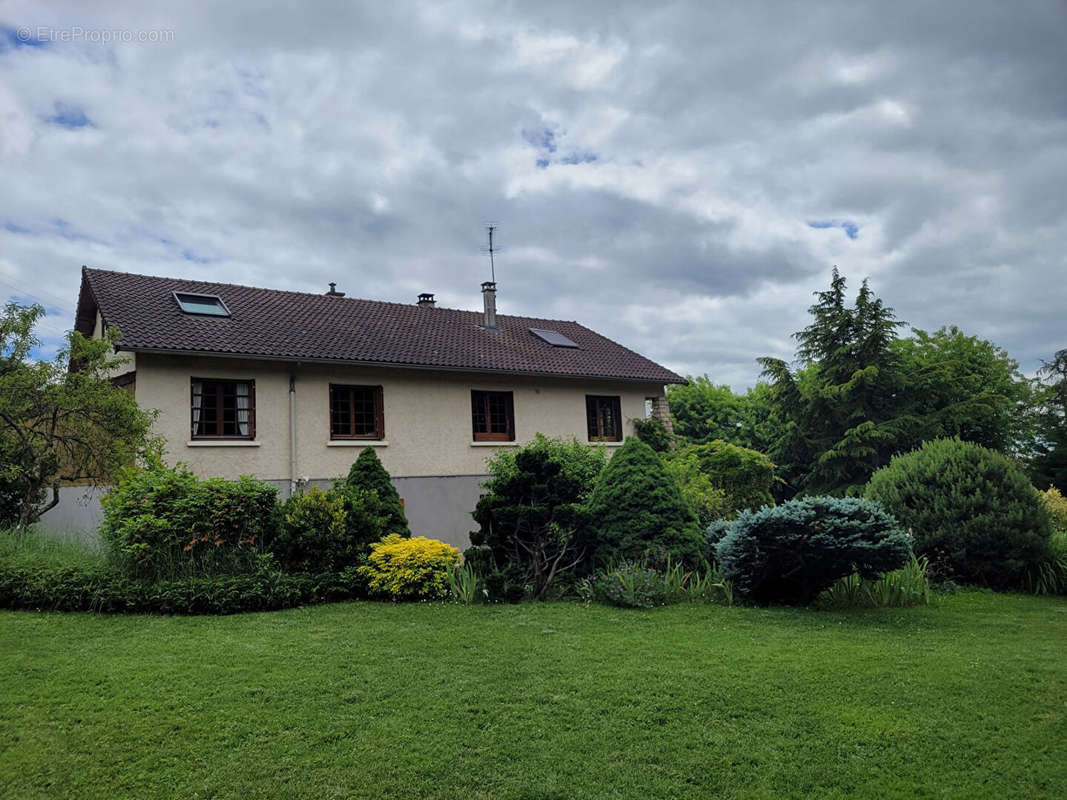 Maison à SAINT-POURCAIN-SUR-SIOULE