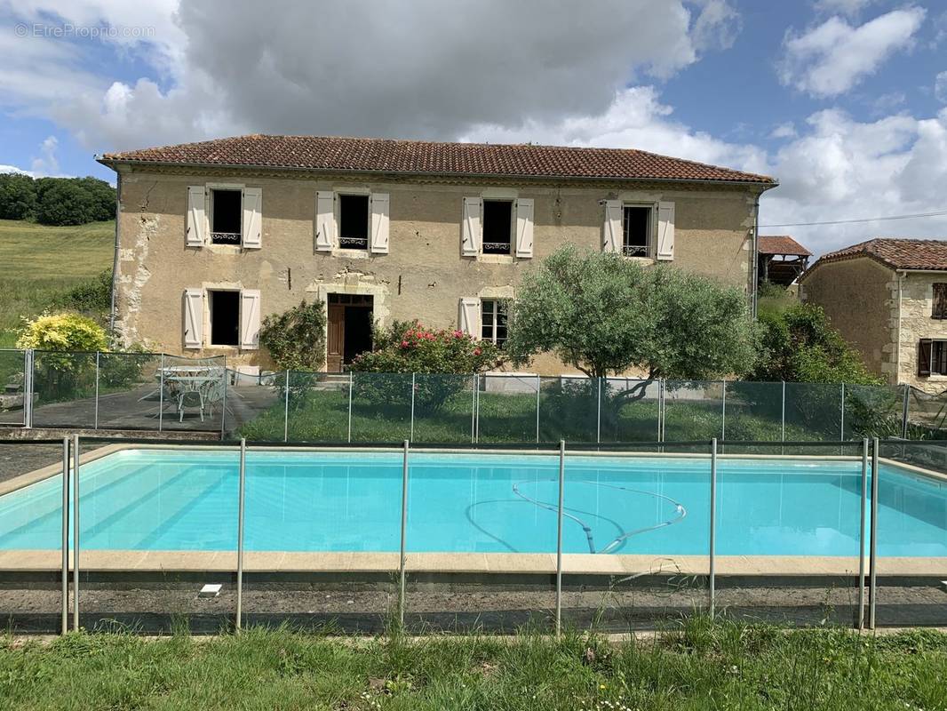 maison piscine  - Maison à JEGUN