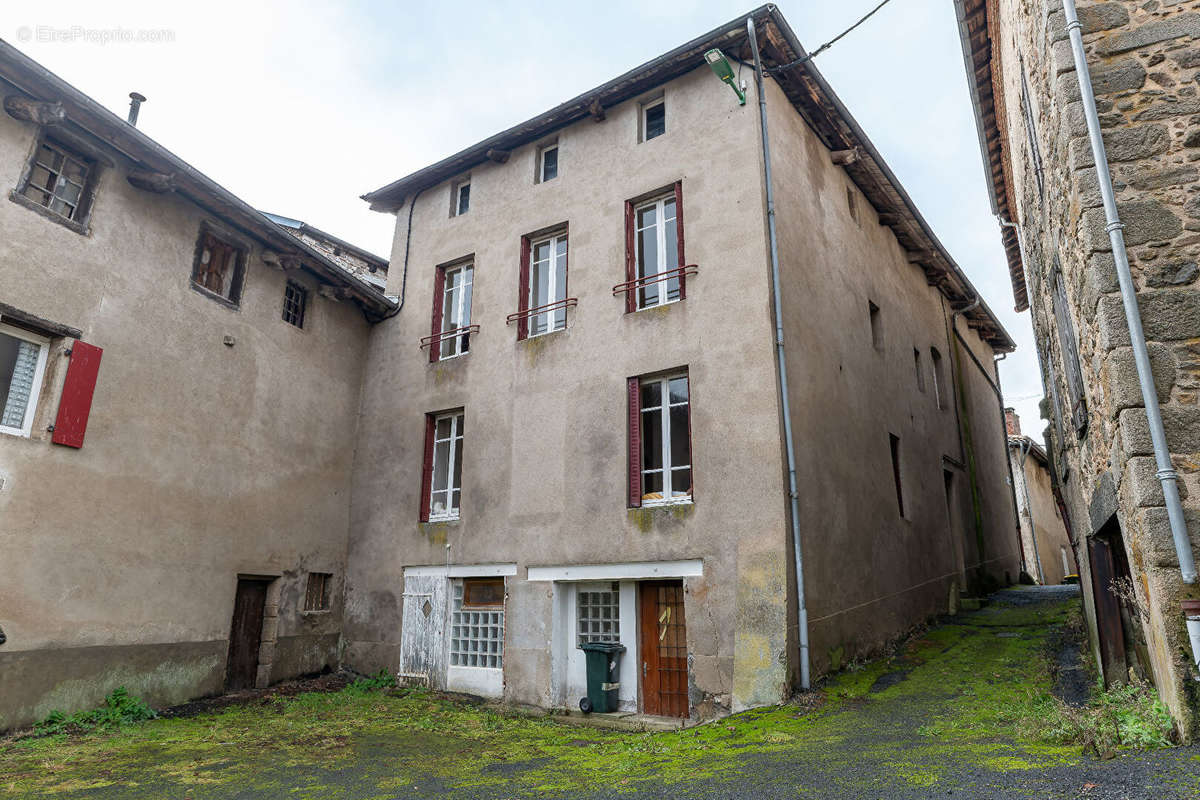 Maison à SAINT-GERMAIN-L&#039;HERM