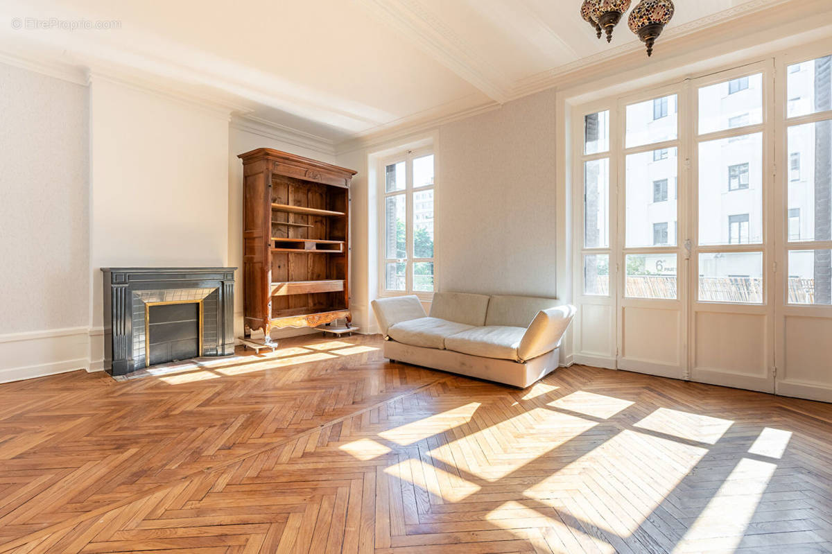 Appartement à LYON-6E