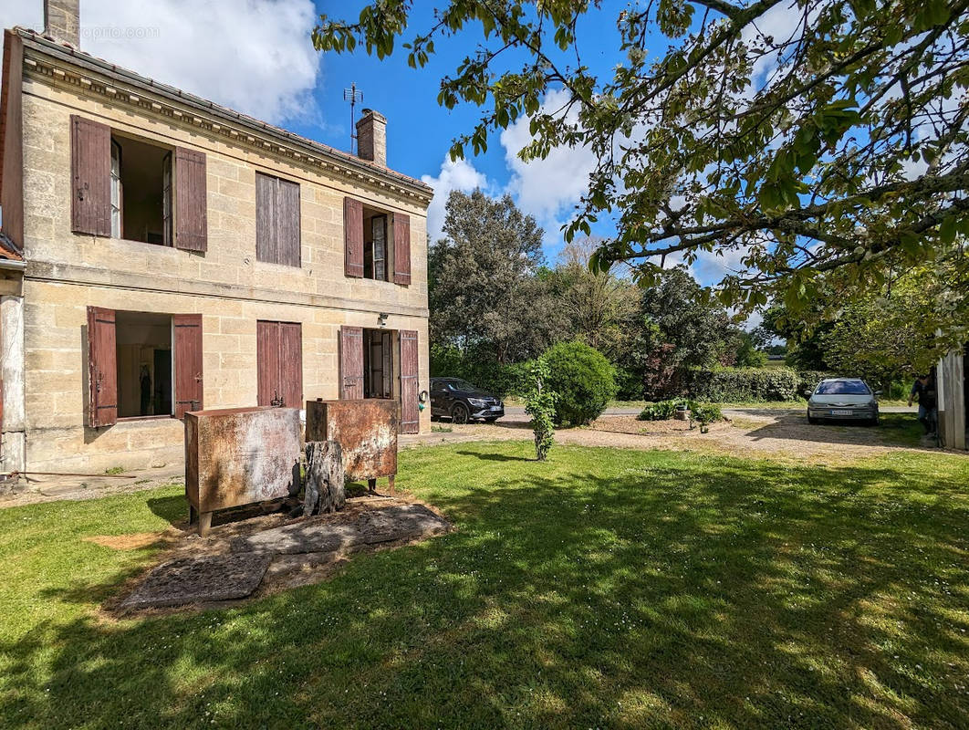 Maison à PUGNAC