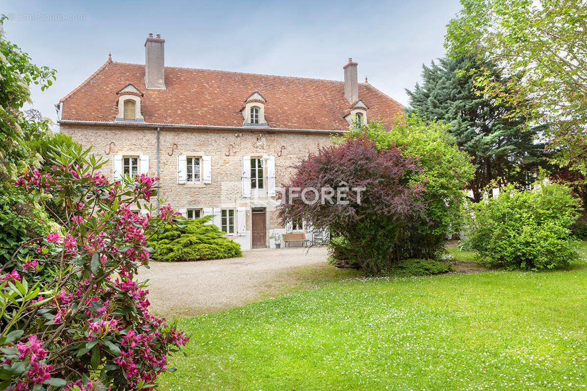 Maison à NUITS-SAINT-GEORGES