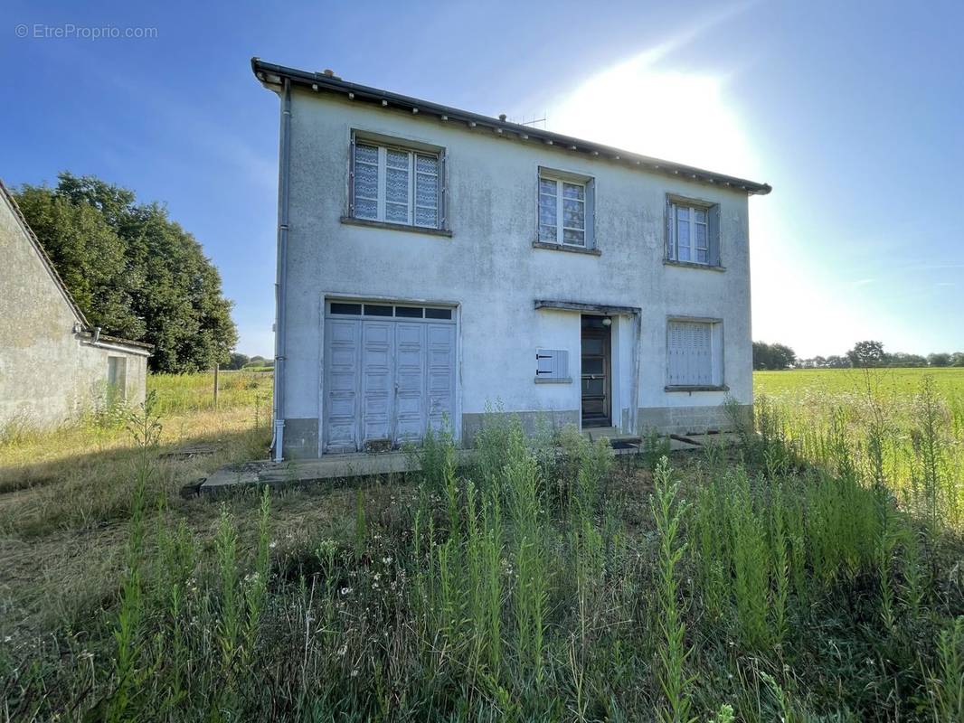 Maison à TORCE-EN-VALLEE