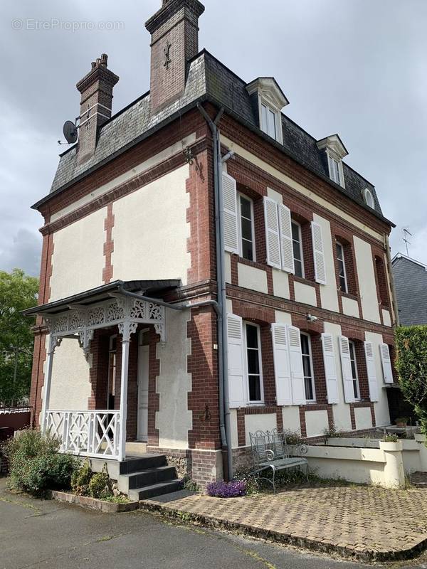 Maison à PONT-L&#039;EVEQUE