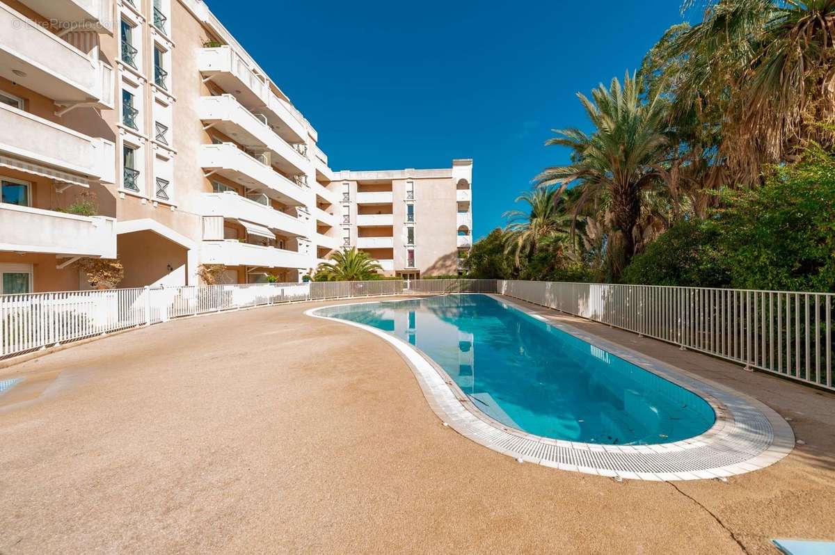 Appartement à HYERES