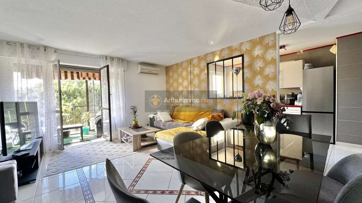 Appartement à FREJUS