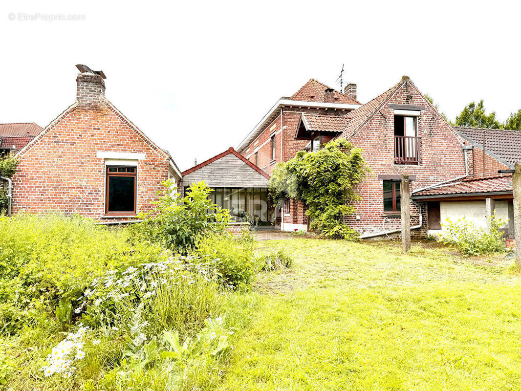 Maison à GONDECOURT