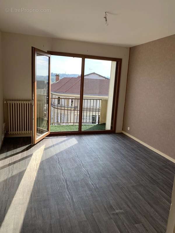 Appartement à SAINT-JUNIEN