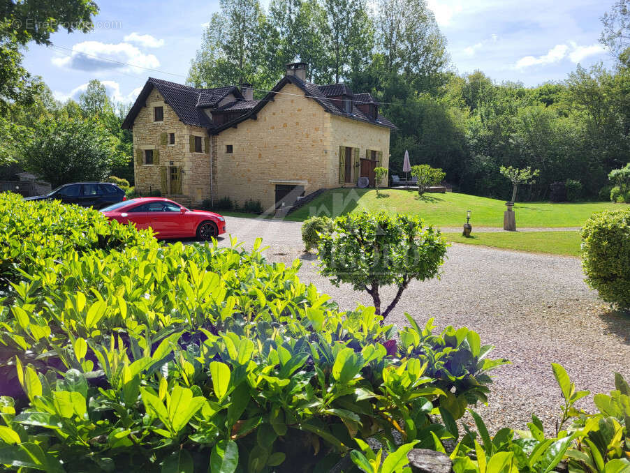 Maison à MONTIGNAC