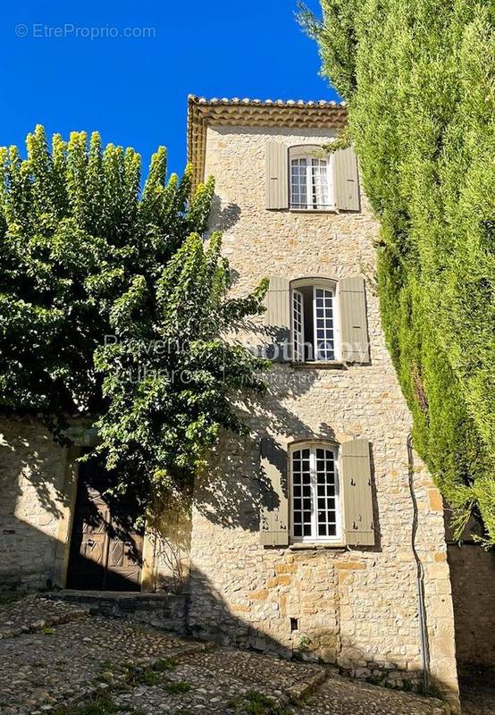 Maison à VAISON-LA-ROMAINE