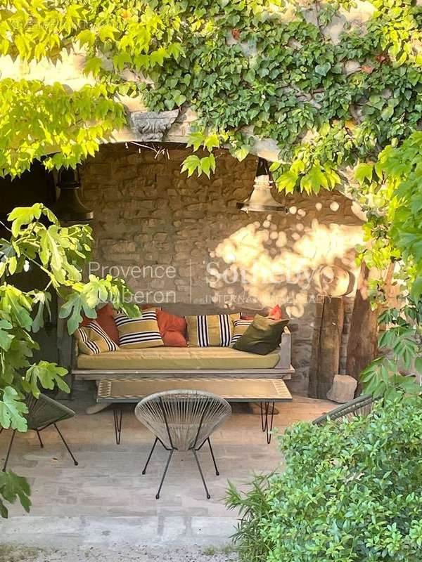 Maison à VAISON-LA-ROMAINE