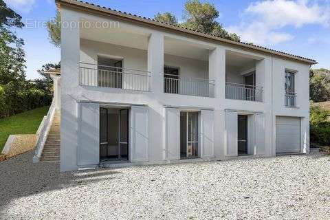 Maison à MOUGINS