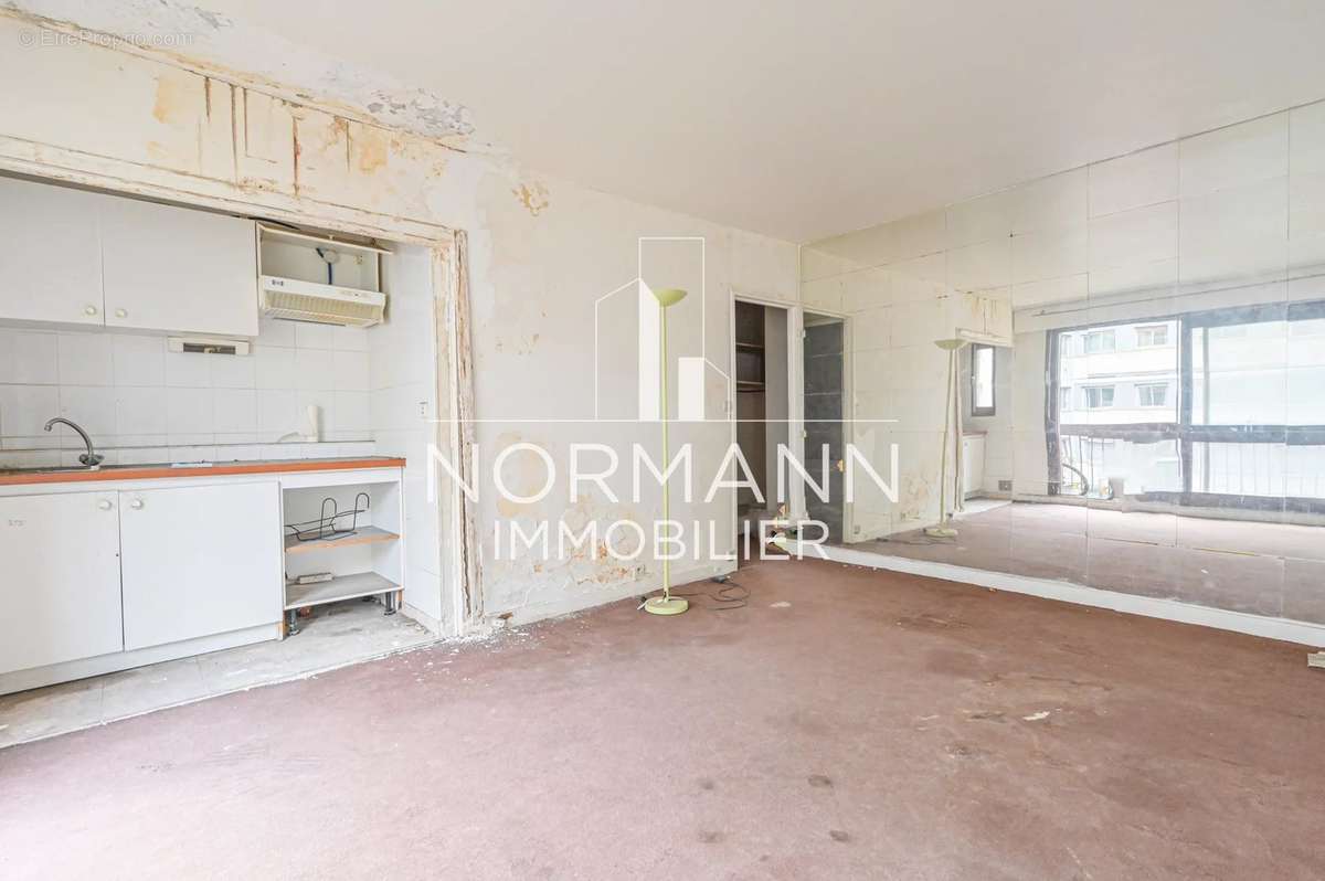 Appartement à PARIS-17E