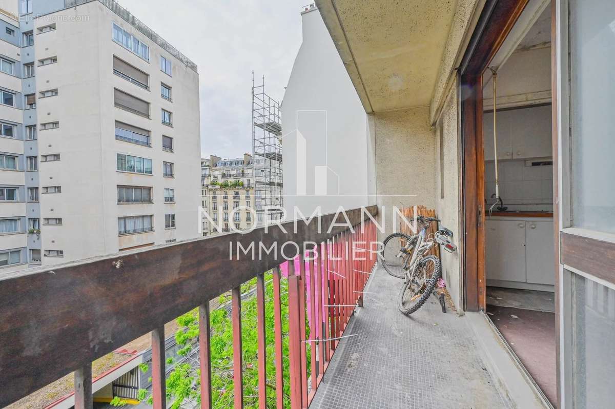 Appartement à PARIS-17E