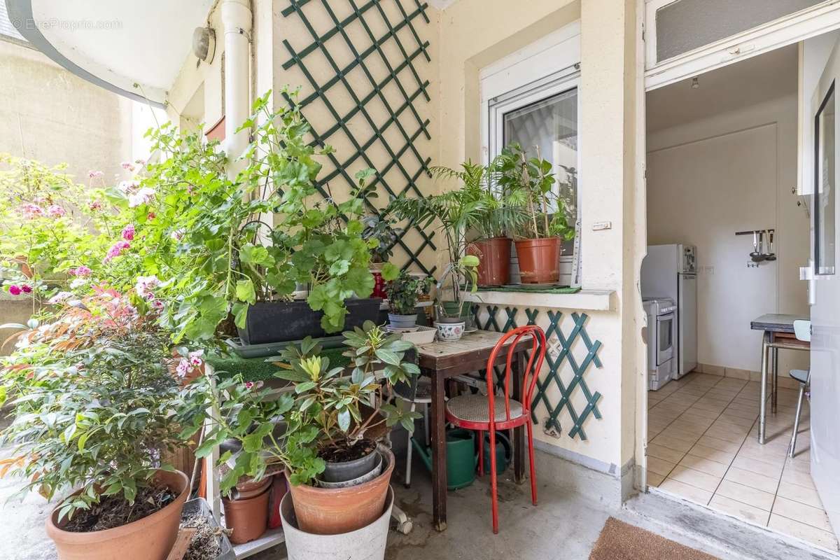 Appartement à NEUILLY-SUR-SEINE