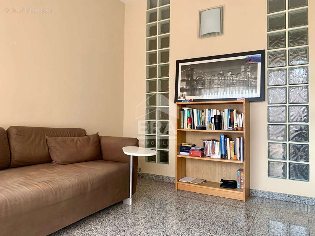 Appartement à MARSEILLE-6E