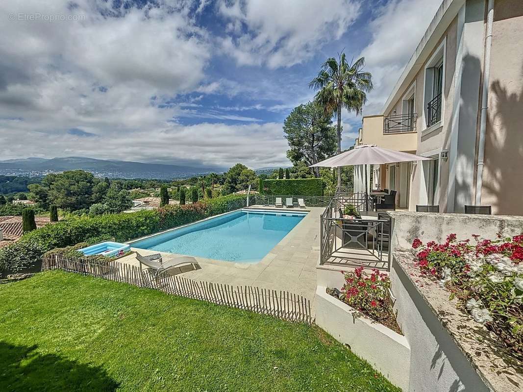 Maison à MOUGINS