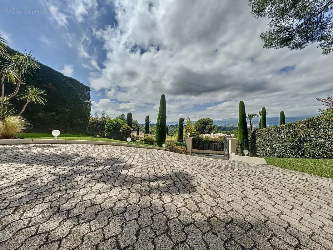 Maison à MOUGINS