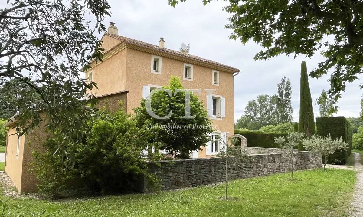 Maison à VAISON-LA-ROMAINE