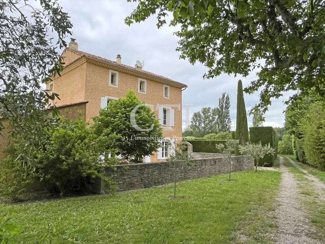 Maison à VAISON-LA-ROMAINE