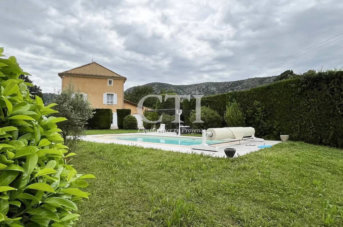 Maison à VAISON-LA-ROMAINE