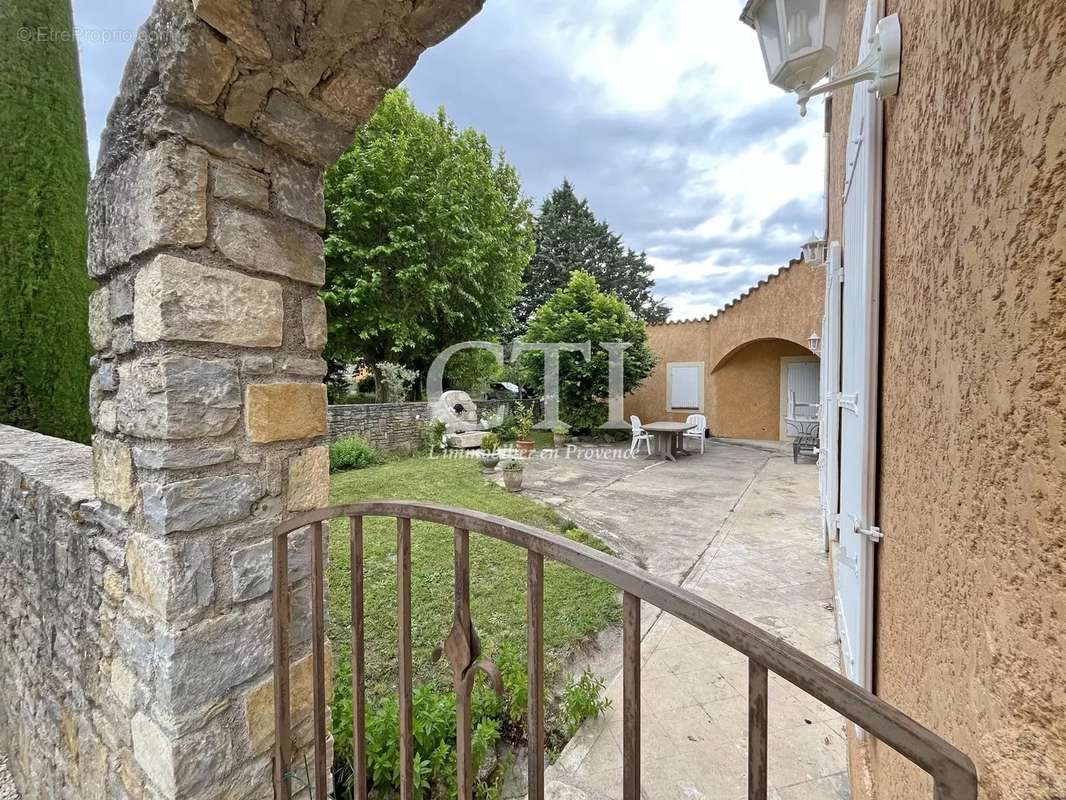 Maison à VAISON-LA-ROMAINE