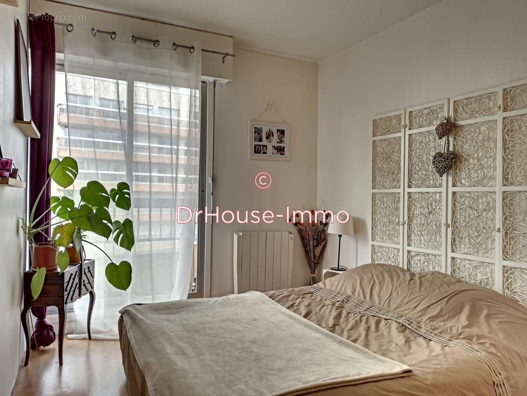 Appartement à PARIS-20E