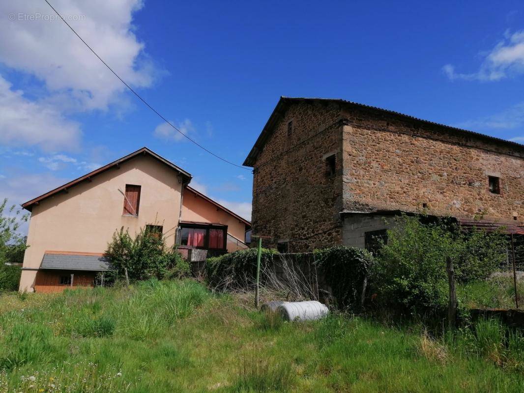 Maison à AUZITS