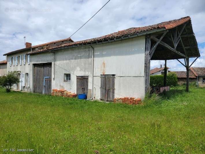 Maison à SAUZE-VAUSSAIS