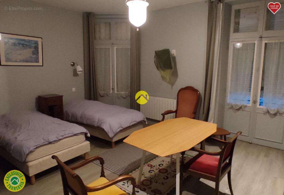 Appartement à BOURBON-L&#039;ARCHAMBAULT