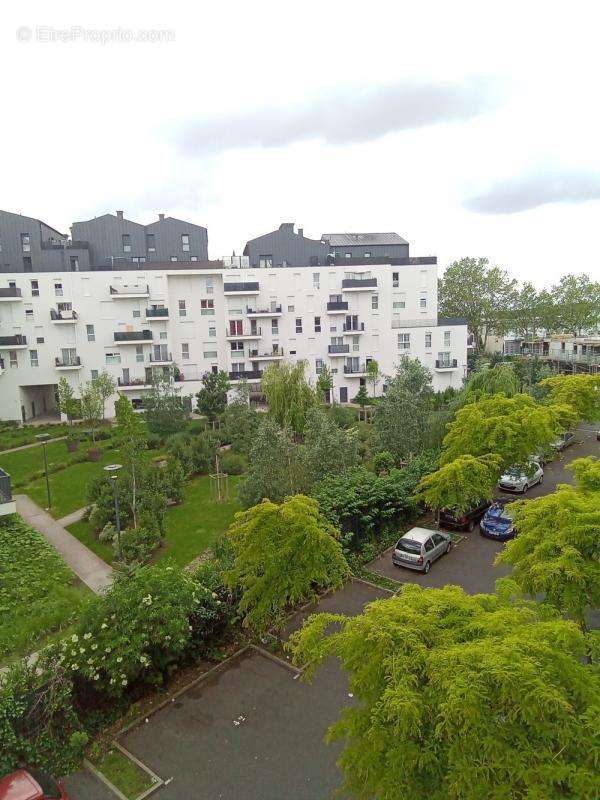 Appartement à VILLENEUVE-LA-GARENNE