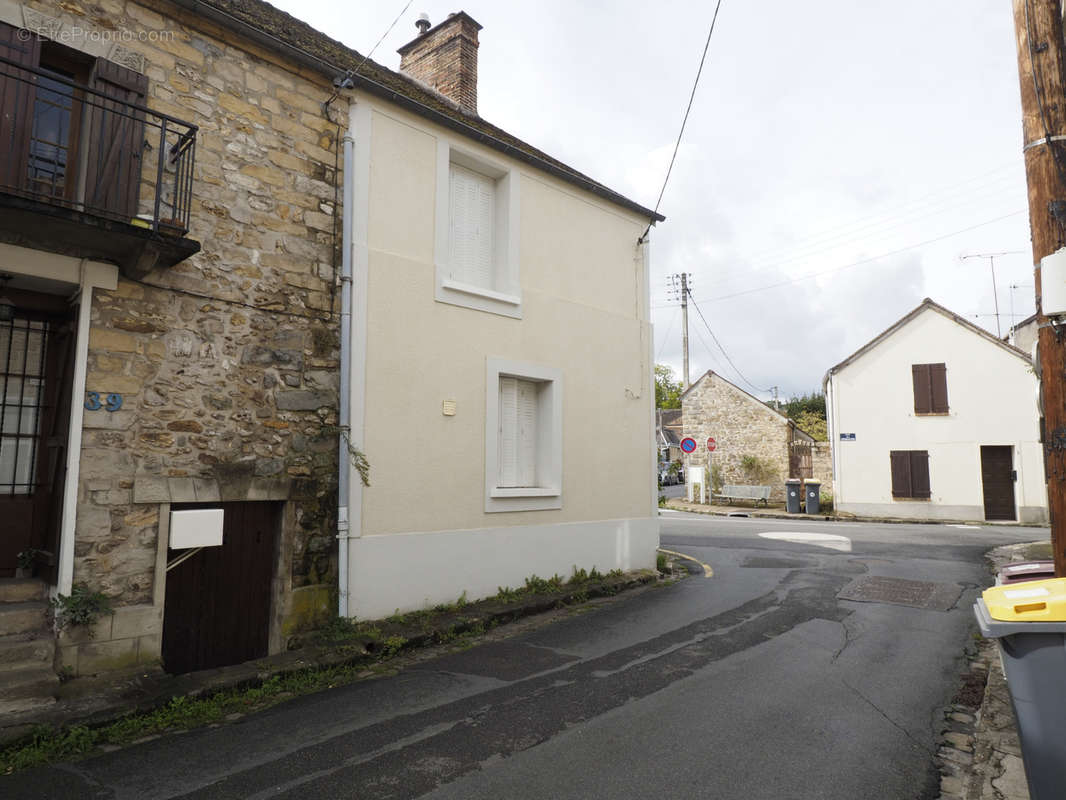 Maison à SAMOIS-SUR-SEINE