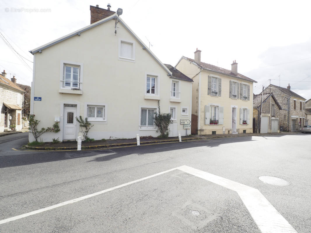 Maison à SAMOIS-SUR-SEINE