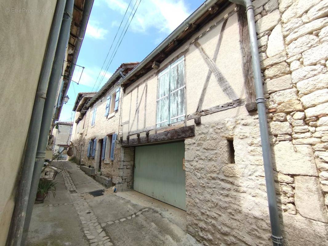 Maison à MONTPEZAT-DE-QUERCY