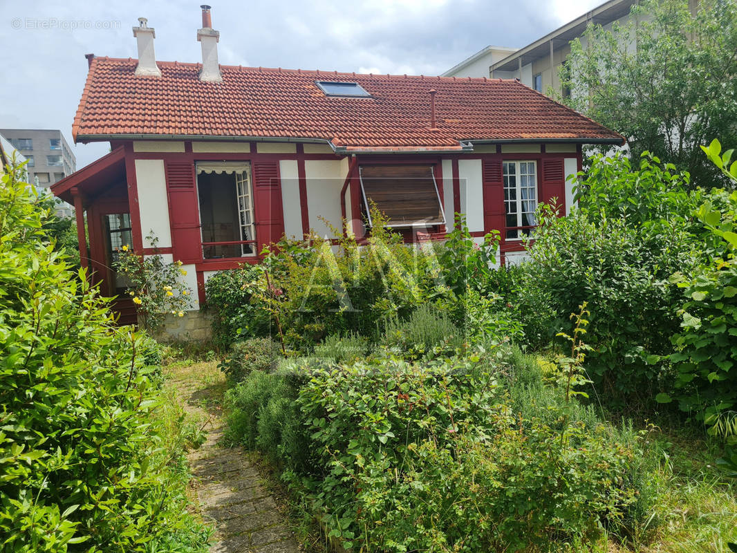 Maison à NANTERRE