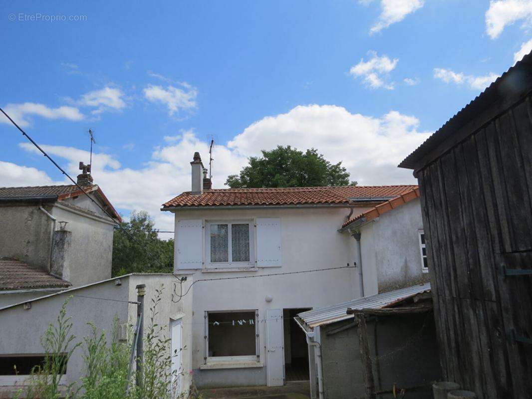 Maison à FAYMOREAU