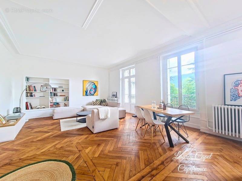 Appartement à AIX-LES-BAINS