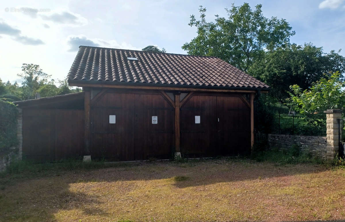 Maison à FARGES-LES-MACON