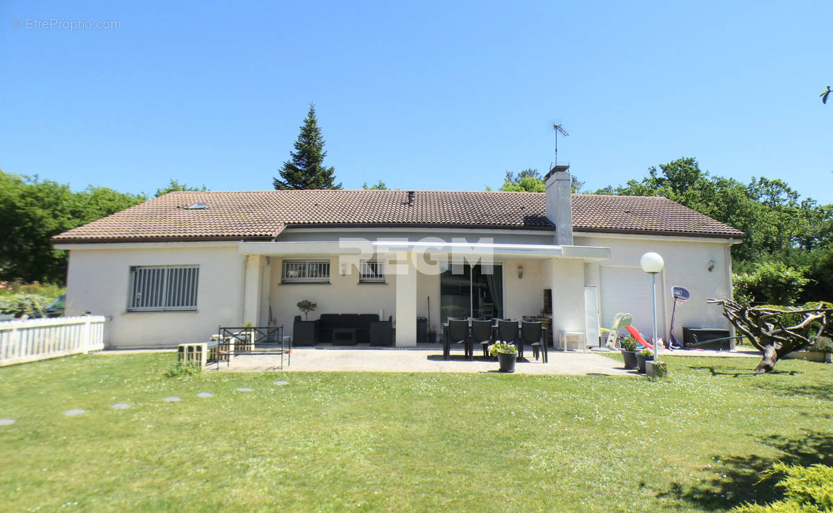 Maison à SAINT-JEAN-D&#039;ILLAC