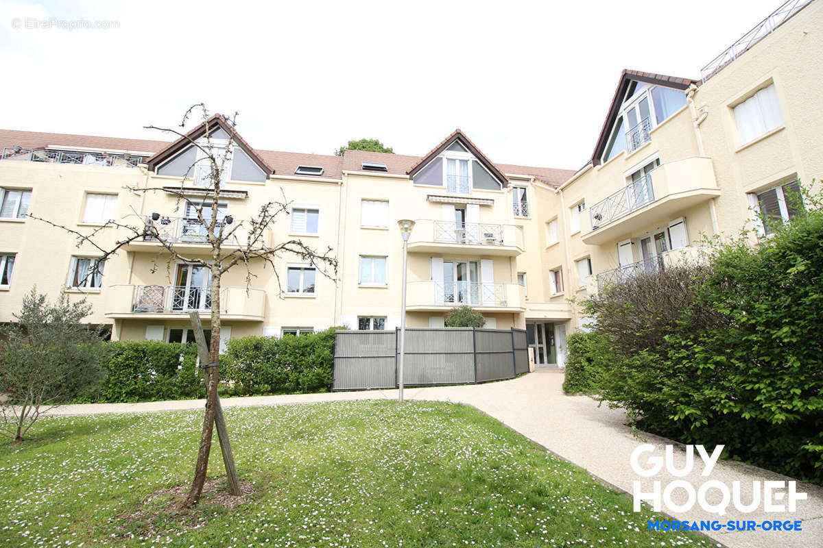 Appartement à SAINT-MICHEL-SUR-ORGE