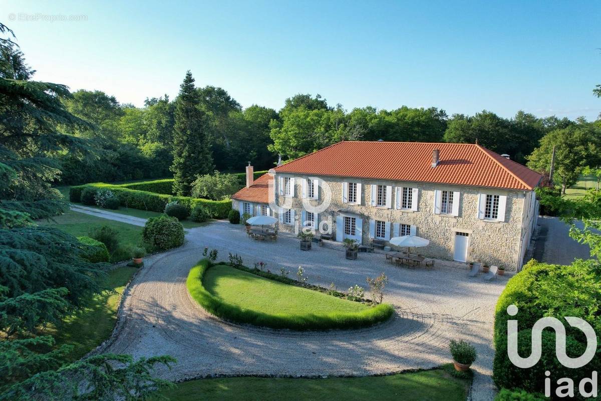 Photo 1 - Maison à LESPARRE-MEDOC