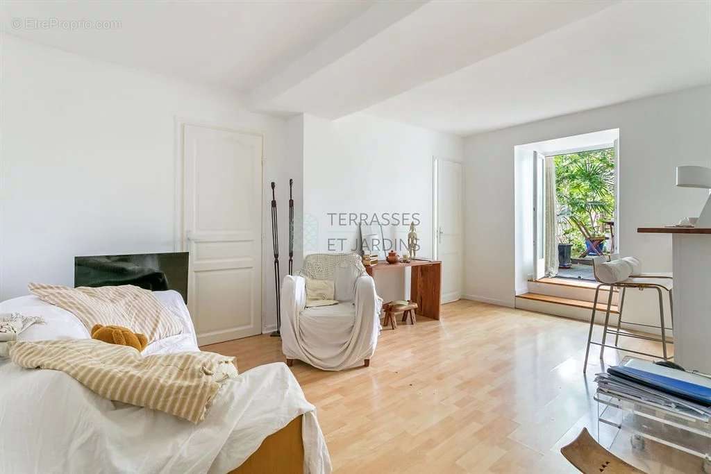 Appartement à PARIS-9E