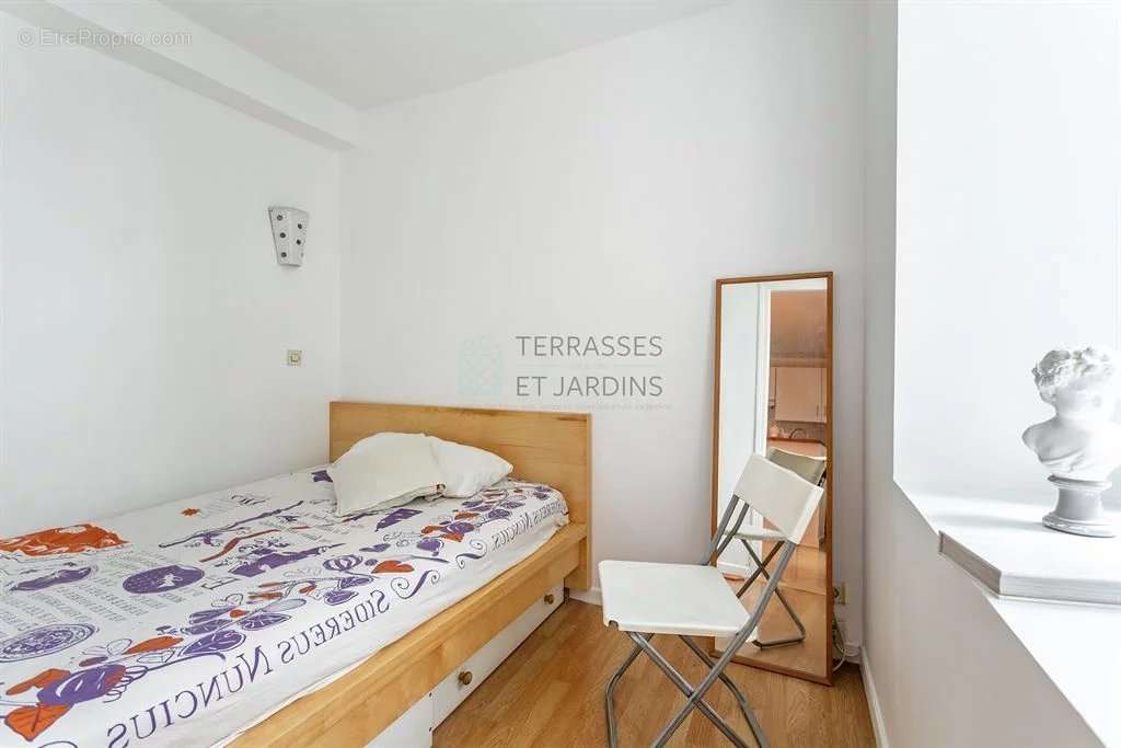 Appartement à PARIS-9E