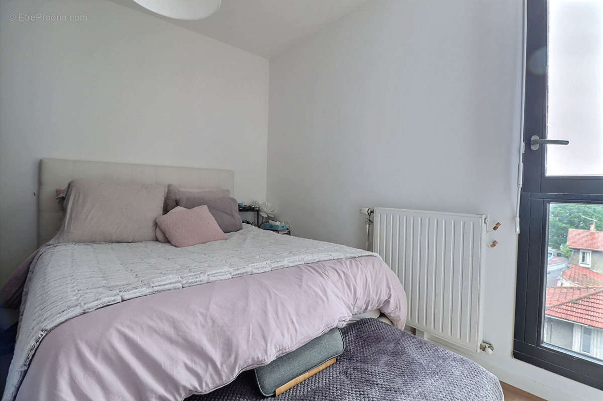 Appartement à AUBERVILLIERS