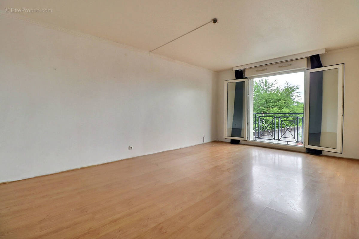 Appartement à AUBERVILLIERS