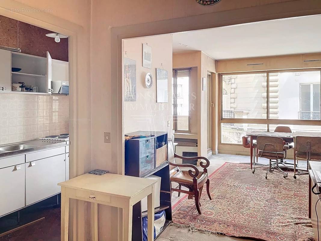 Appartement à PARIS-7E