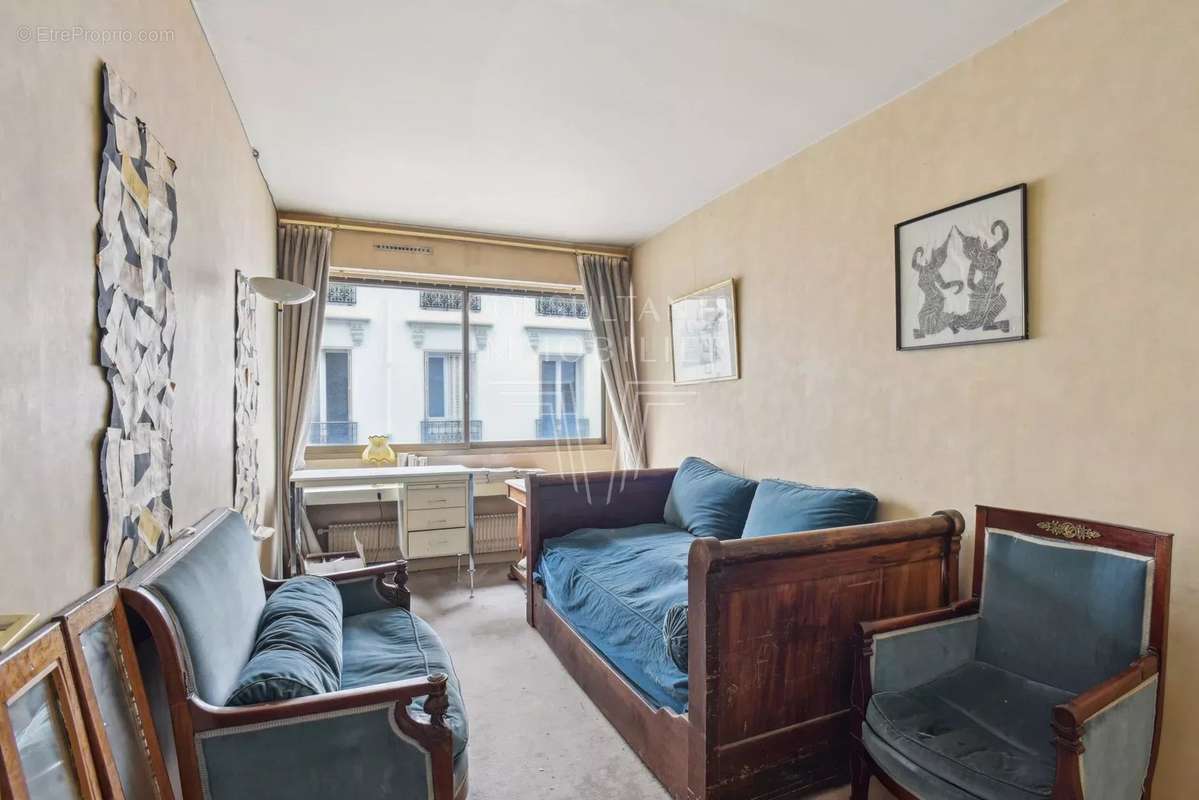 Appartement à PARIS-7E