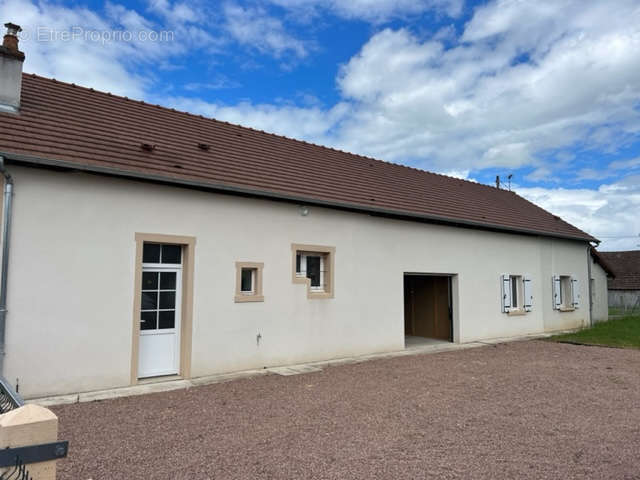 Appartement à VILLENEUVE-SUR-ALLIER