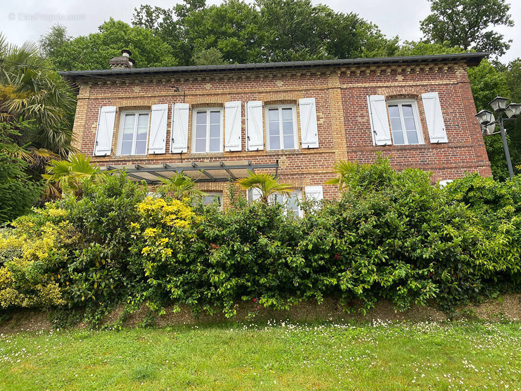 Maison à GRUCHET-LE-VALASSE